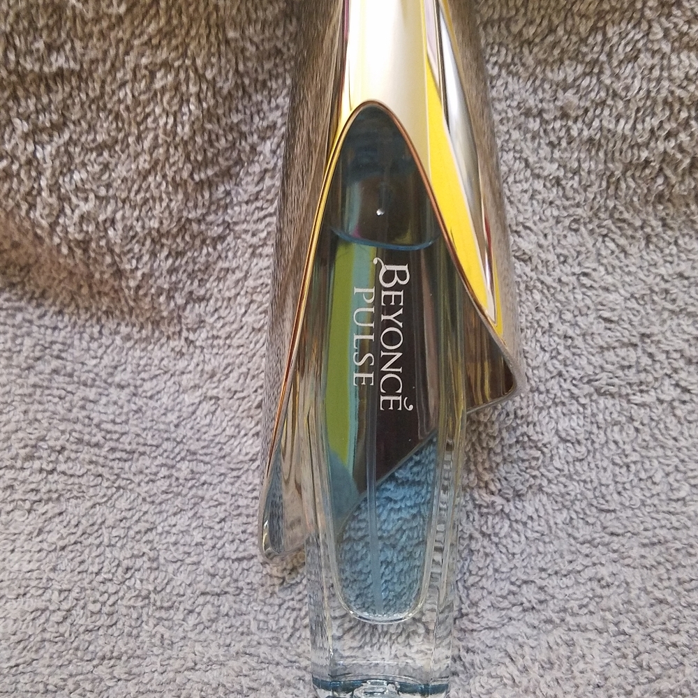 Beyoncé pulse perfume 1.0 fl.oz. New bottle without box. #23.Please go to my p - Picture 4 of 4